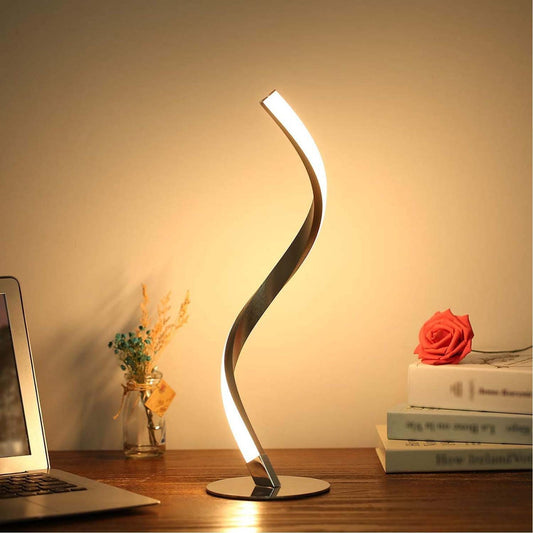 LED Stehlampe in geschwungener Optik aus hochwertigem Material zum wohlfühlen